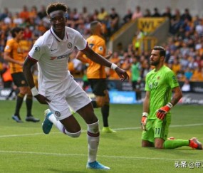 STAR SPORTS下载- 曼城哈兰德戴帽，刷新英超进球纪录  