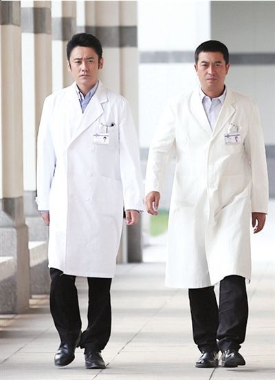 白大褂下跳动着仁心侠骨